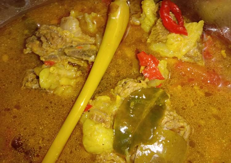 Cara Membuat Iga Asam Pedas, Enak