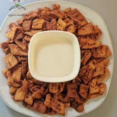 A picture of Spicy crackers.