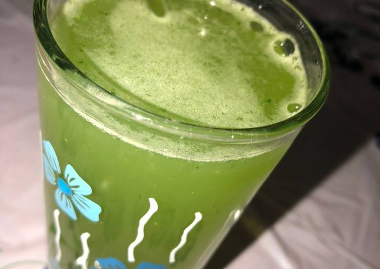 Step-by-Step Guide to Make Homemade Green juice