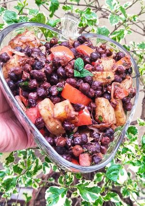 A picture of Kala Chana Aloo Chaat.