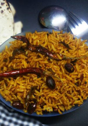 A picture of Tamarind rice.