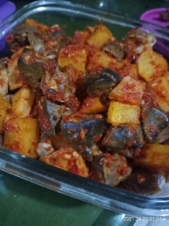 Langkah Gampang Menyiapkan Resep  Sambal Goreng Hati ampela kentang yang Sempurna, Enak Banget