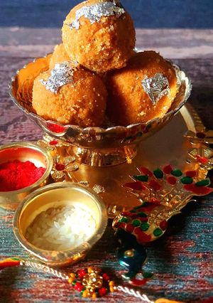 A picture of Magaj Ladoo.