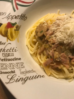 Tejszínes-gombás-sonkás spagetti recept fotója