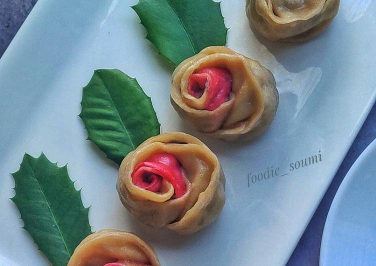 Blooming rose momo