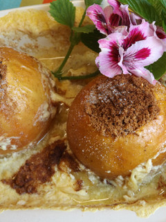 Una foto de Manzanas asadas con flan