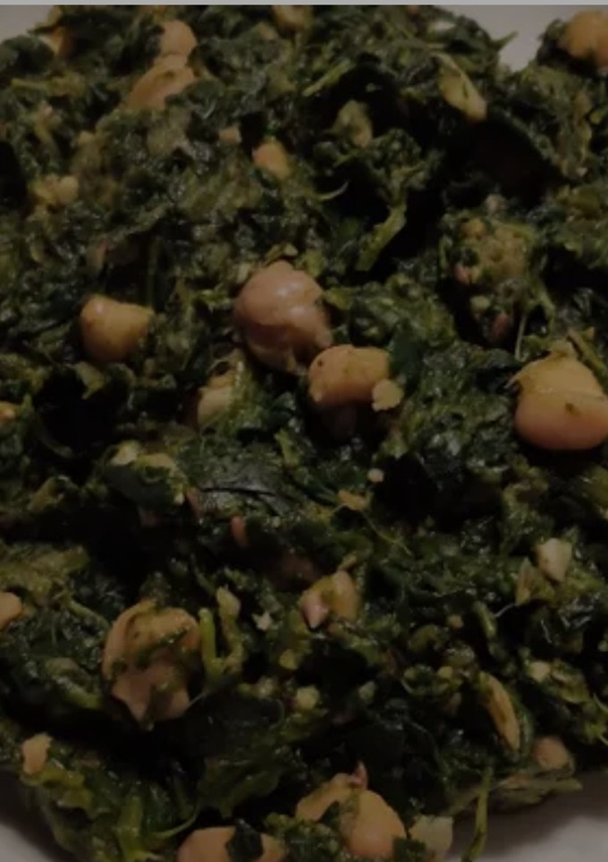 Una foto de Espinacas guisadas con garbanzos o a la Andaluza
