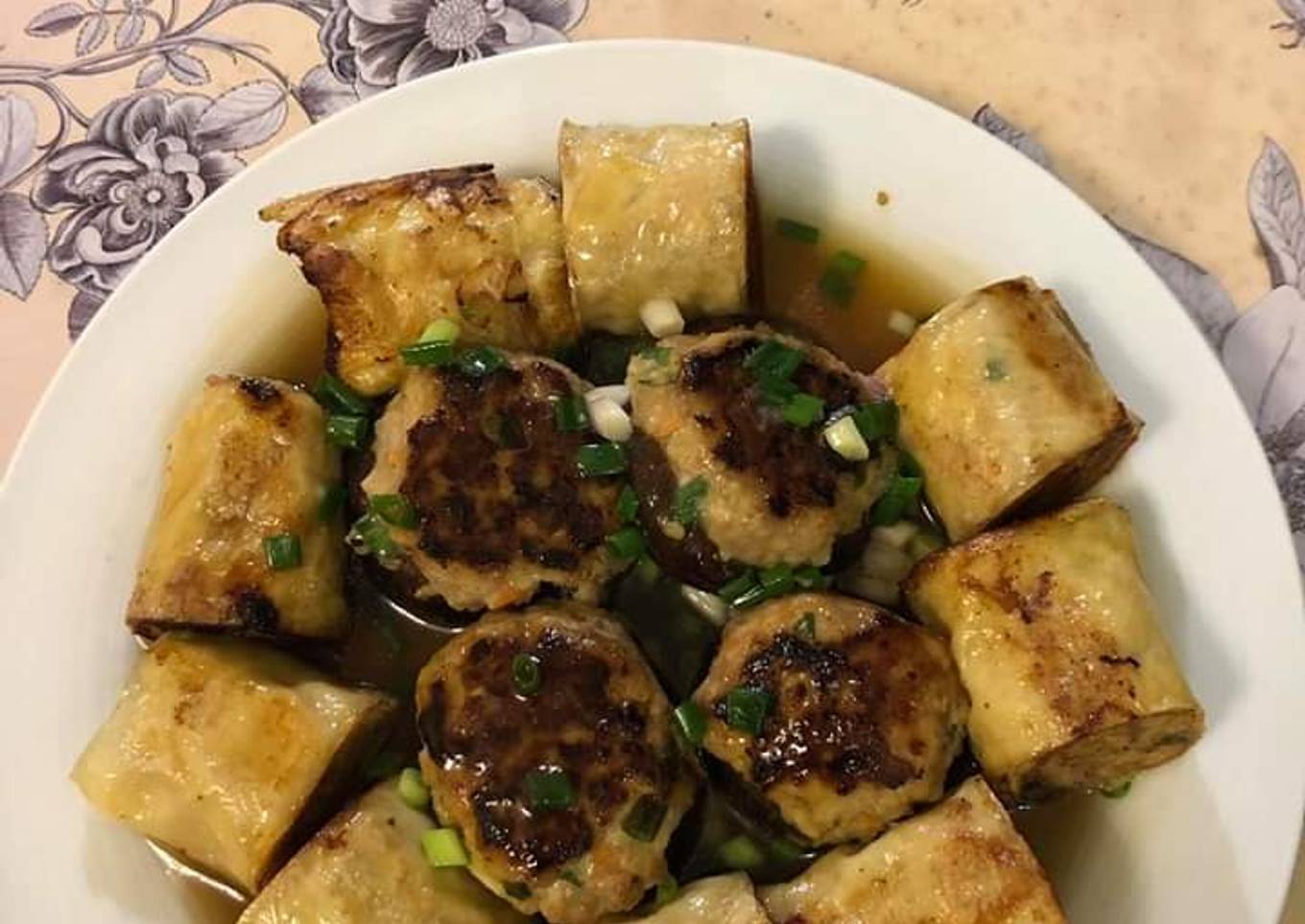 Kulit tahu isi daging