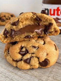 Una foto de Galletas estilo new york o galletas con chocolate Nutella
