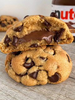 Una foto de Galletas estilo new york o galletas con chocolate Nutella