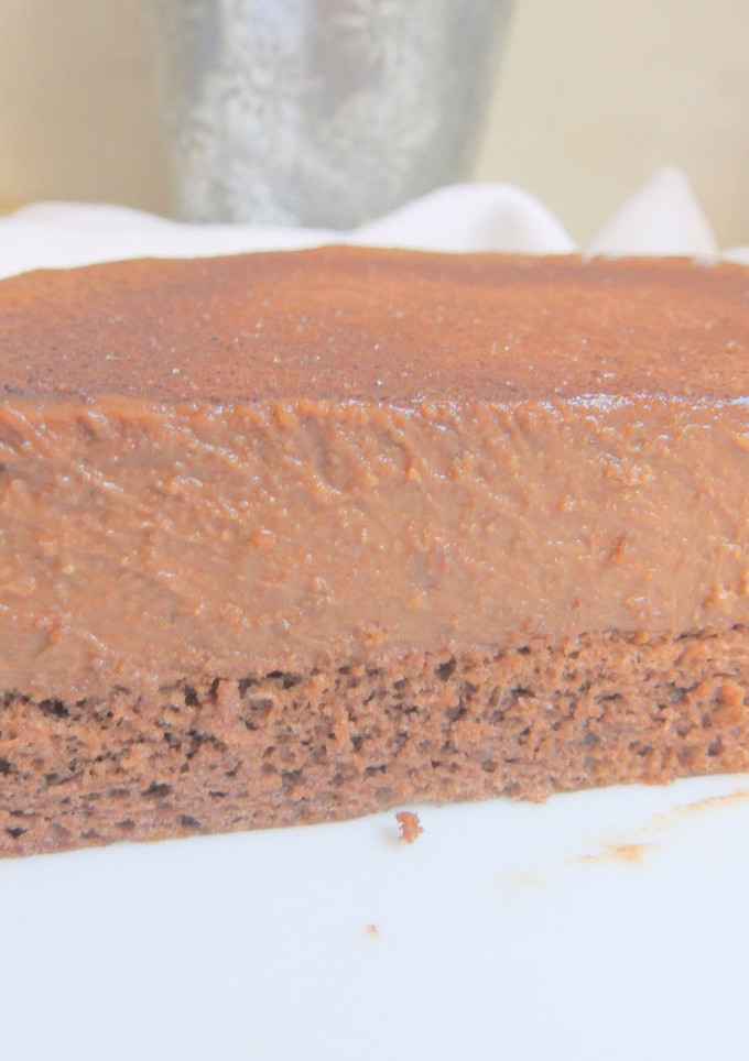 Una foto de Tarta-flan de chocolate y avellanas