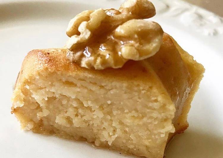 Bolo / pudim de queijo com mel e nozes 🍯