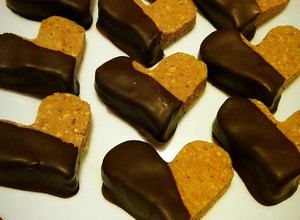 Valentin napi gesztenyés szívek recept fotója