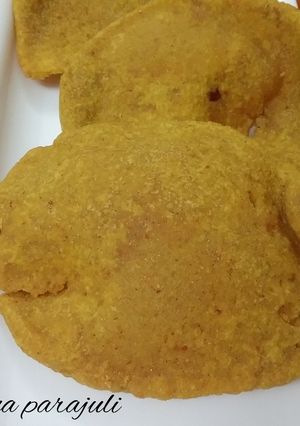 A picture of Jowar aata Ki puri.
