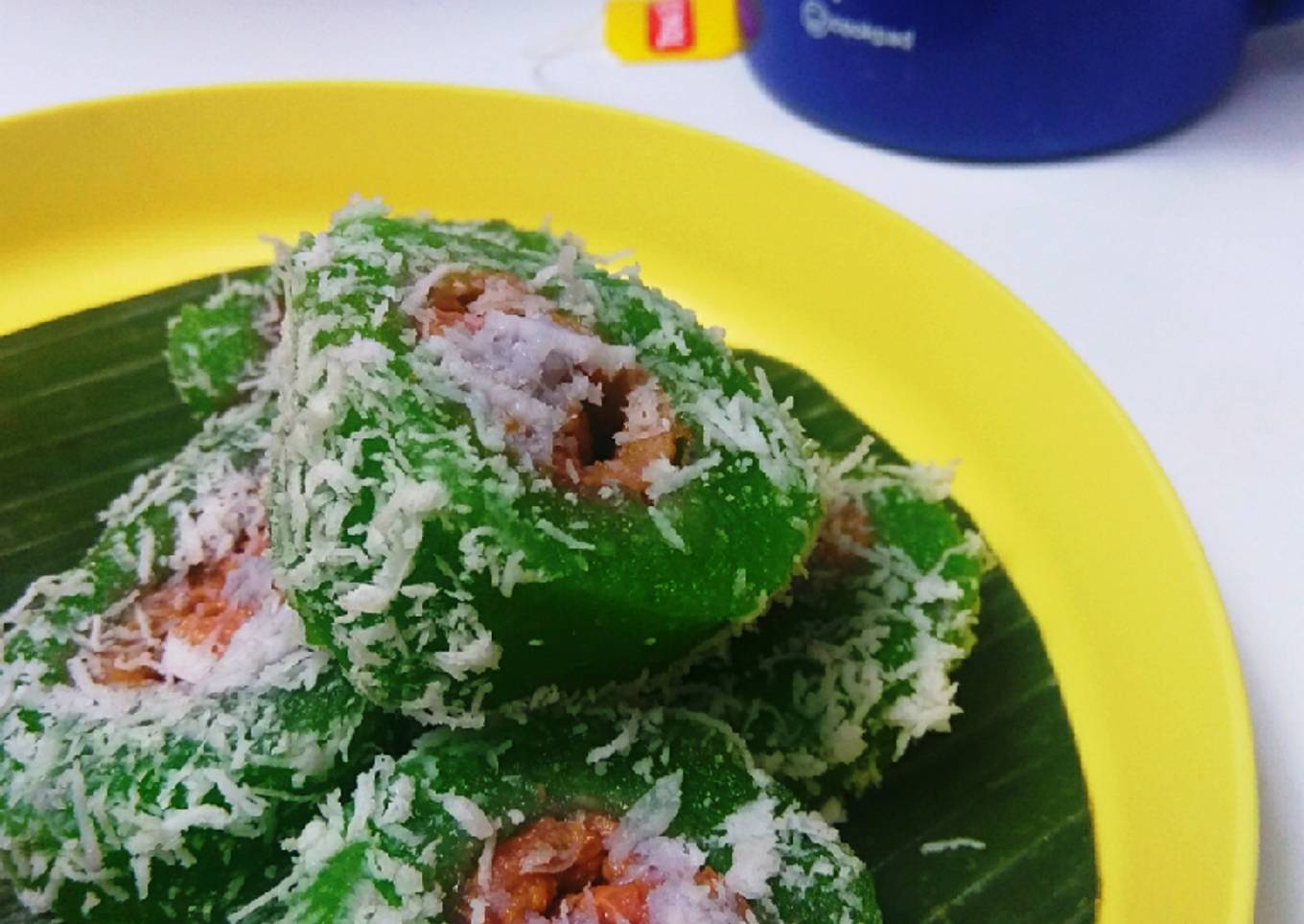Kue Kacamata Simpel Aja