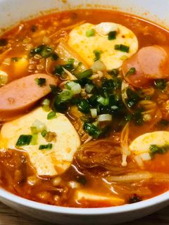 Hình của món Canh kim chi 🇰🇷.