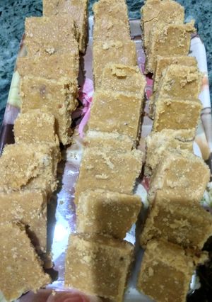 A picture of Besan Barfi.