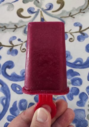 Una foto de Helado de remolacha vegano