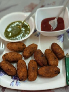 पोहा वेजिटेबल कटलेट (poha vegetable cutlet recipe in Hindi) रेसिपी मुख्य फोटो