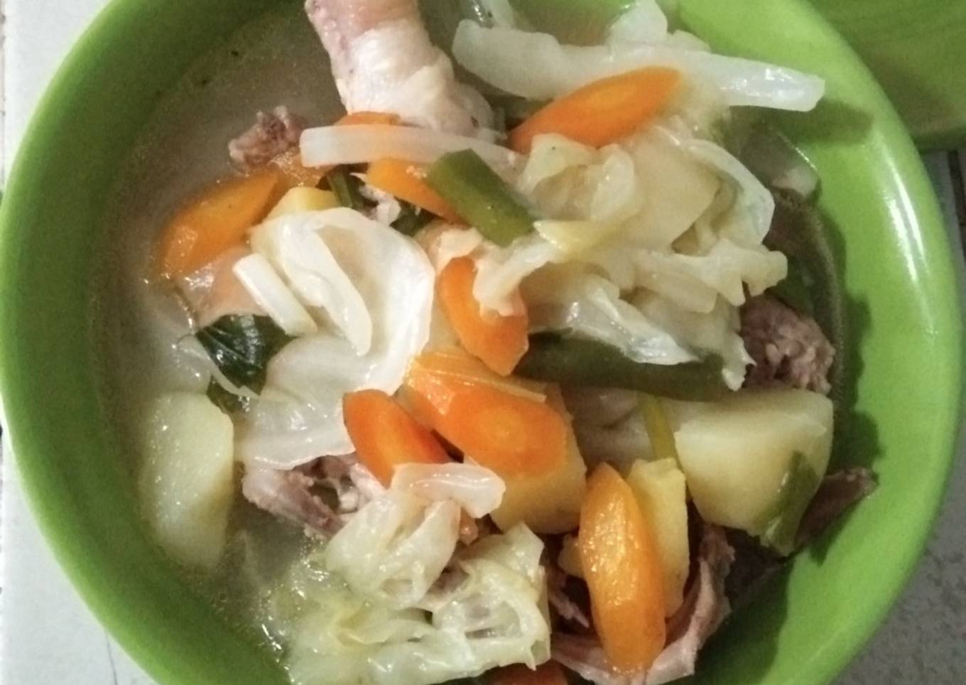 Sop tulang n ceker ayam