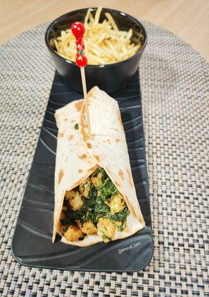 A picture of Chicken and Spinach Burrito.
