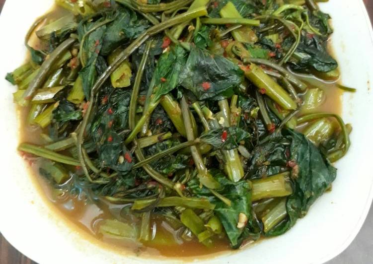 Resep Kangkung tumis terasi saos tiram Anti Gagal