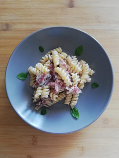 Foto di Fusilli speck, radicchio e stracchino 🥓🥬🧀
