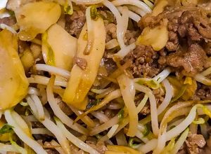 Hình của món Bò Mỹ xào giá.