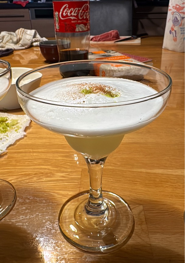 Una foto de Pisco sour con VODKA