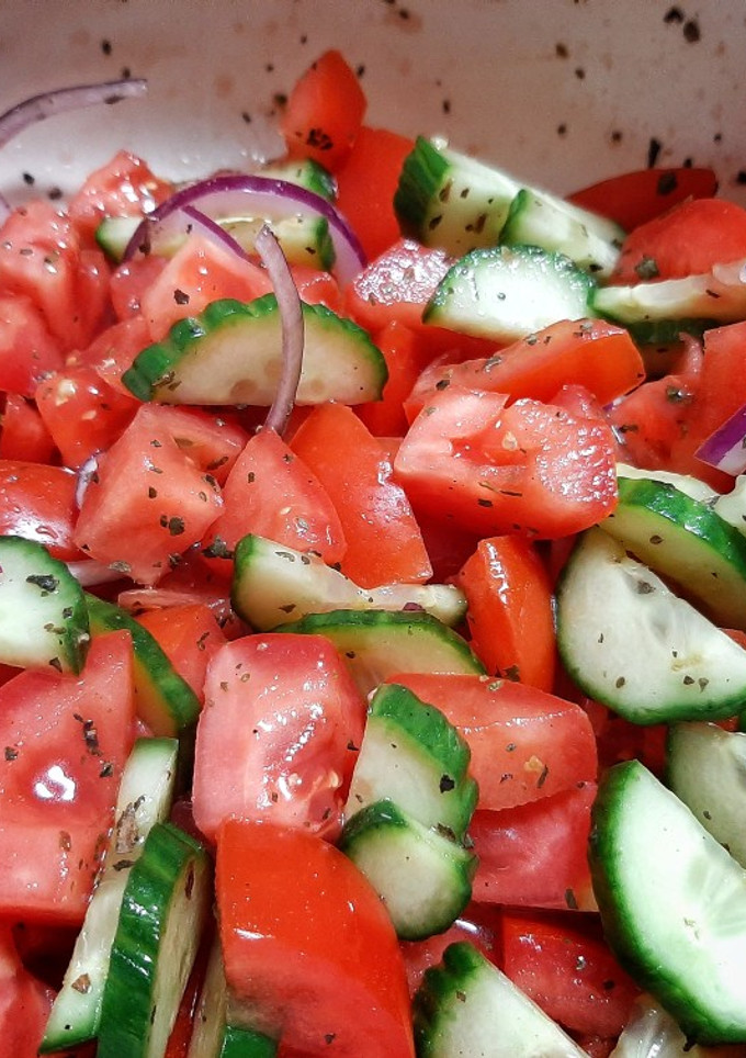 🥒🍅Olasz paradicsom és uborka saláta🍅🥒 recept fotója