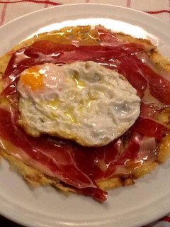 Una foto de Crepe ibérico