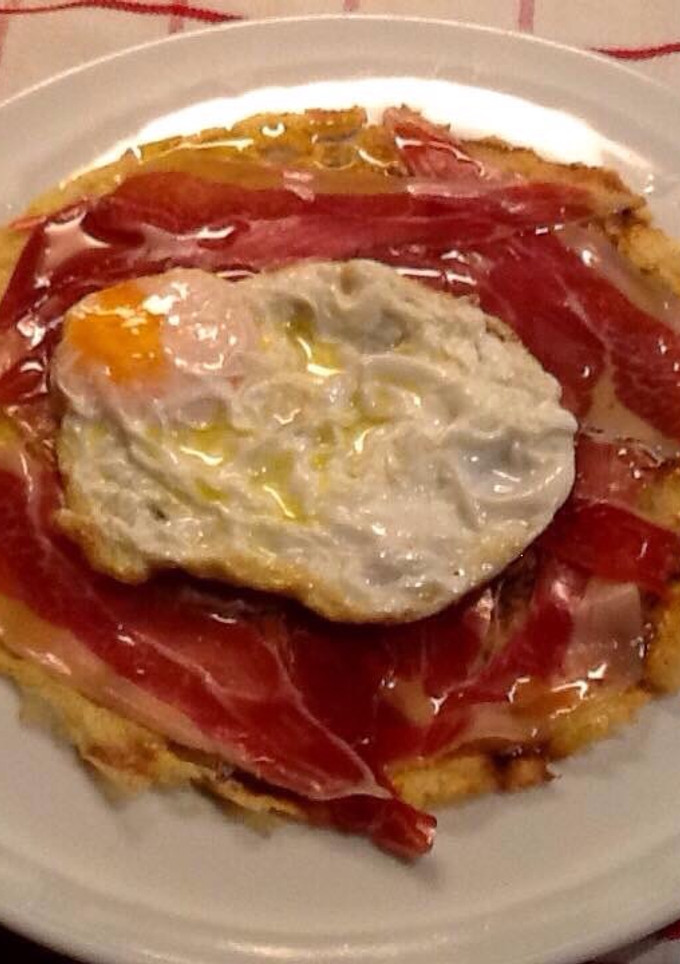 Una foto de Crepe ibérico