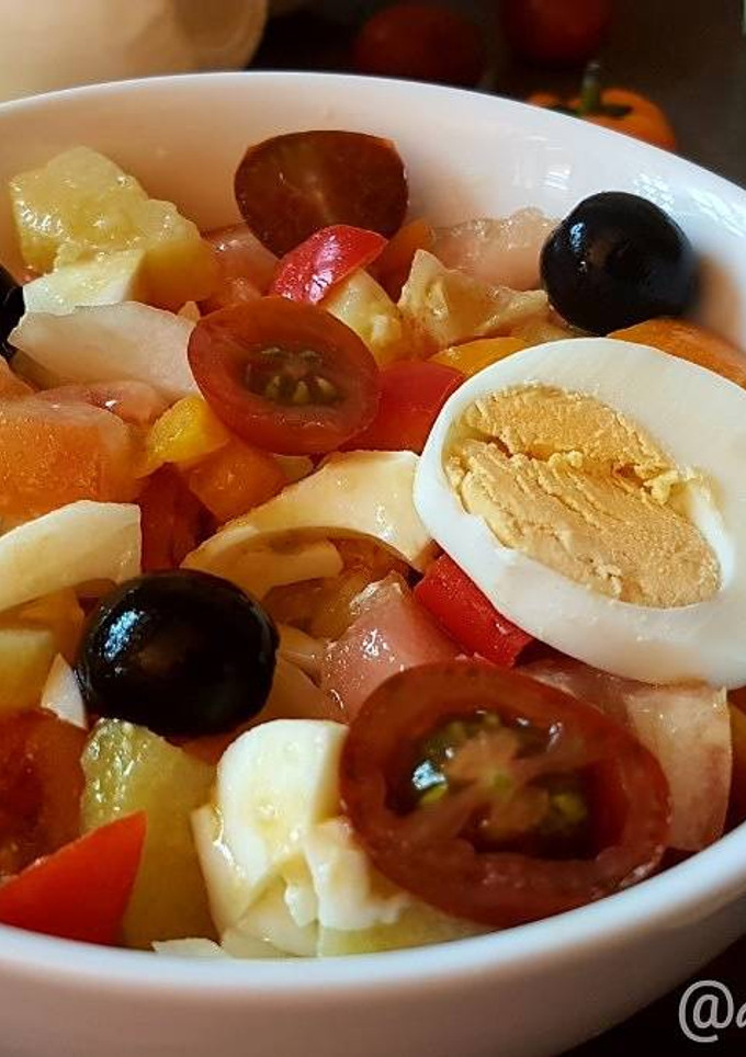 Una foto de Ensalada campera con los ingredientes de mi nevera