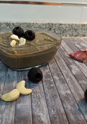 Una foto de Paté de aceitunas negras 🥣