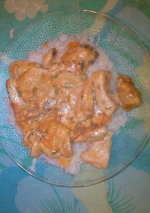 Una foto de Pollo a la crema