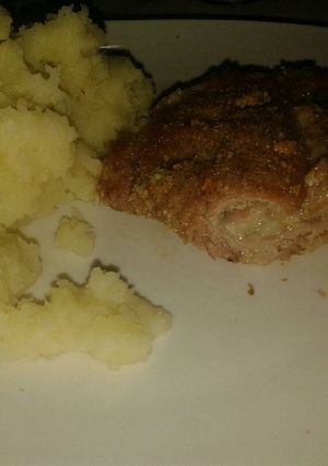 Una foto de Milanesa rellena con puré