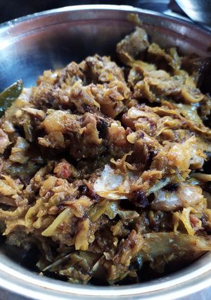 মাছের মুড়ো দিয়ে বাঁধাকপির ঘন্ট(macher muro diye badhakopi ghonto recipe in Bengali) রেসিপির প্রধান ছবি