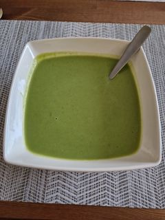 Zöldborsó krémleves recept fotója