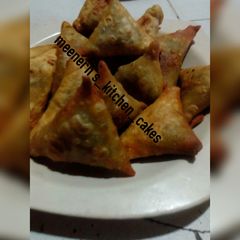 A picture of Beef samosa.