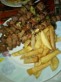 Une photo de Brochettes de viande aux légumes