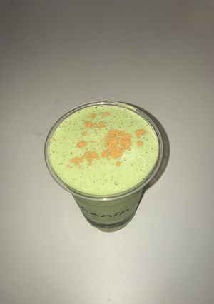 A picture of Kiwi apple green smoothie.