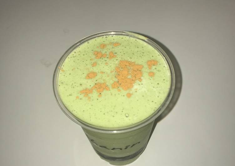 Recipe of Any-night-of-the-week Kiwi apple green smoothie