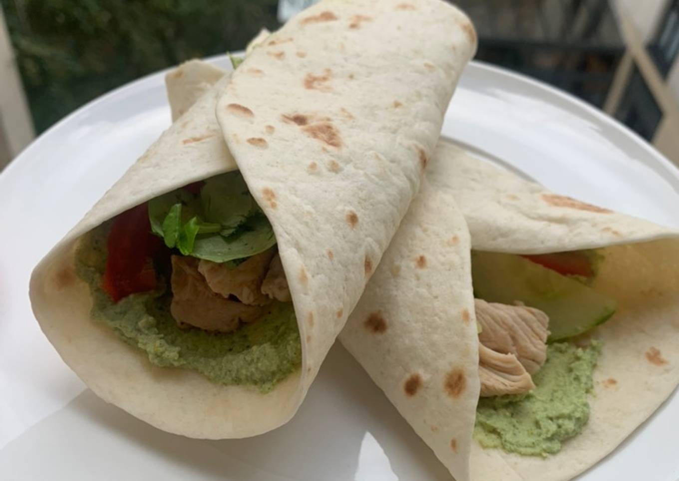 Wrap poulet et guacamole de brocolis 🫔🥦🍗