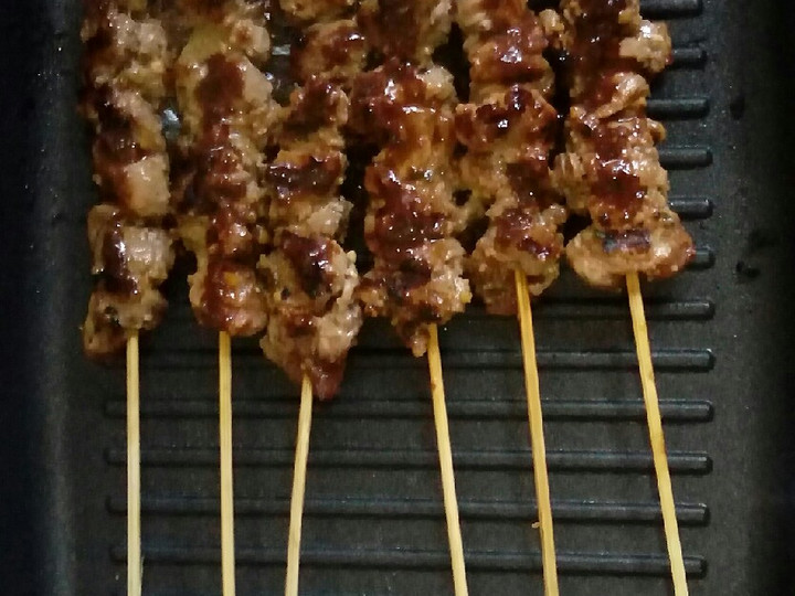  Cara termudah bikin Sate sapi bumbu pecel hidangan Hari Raya  enak