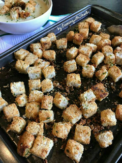 Foto resep Baked Crunchy Garlic Cheese Croutons