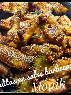 Una foto de Alitas de pollo en salsa barbacoa