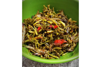 Langkah Mudah untuk Membuat 366. Tumis Bunga Pepaya Teri yang Lezat Sekali