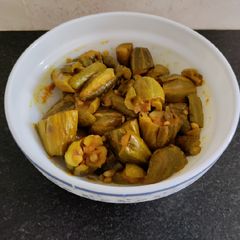 A picture of Parwal ki sabji.