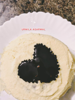 रेड वेलवेट केक (red velvet cake recipe in Hindi) रेसिपी मुख्य फोटो