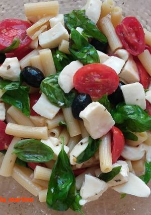 Ricetta Pasta Fredda Con Pomodorini, Mozzarella E Basilico di anna ...